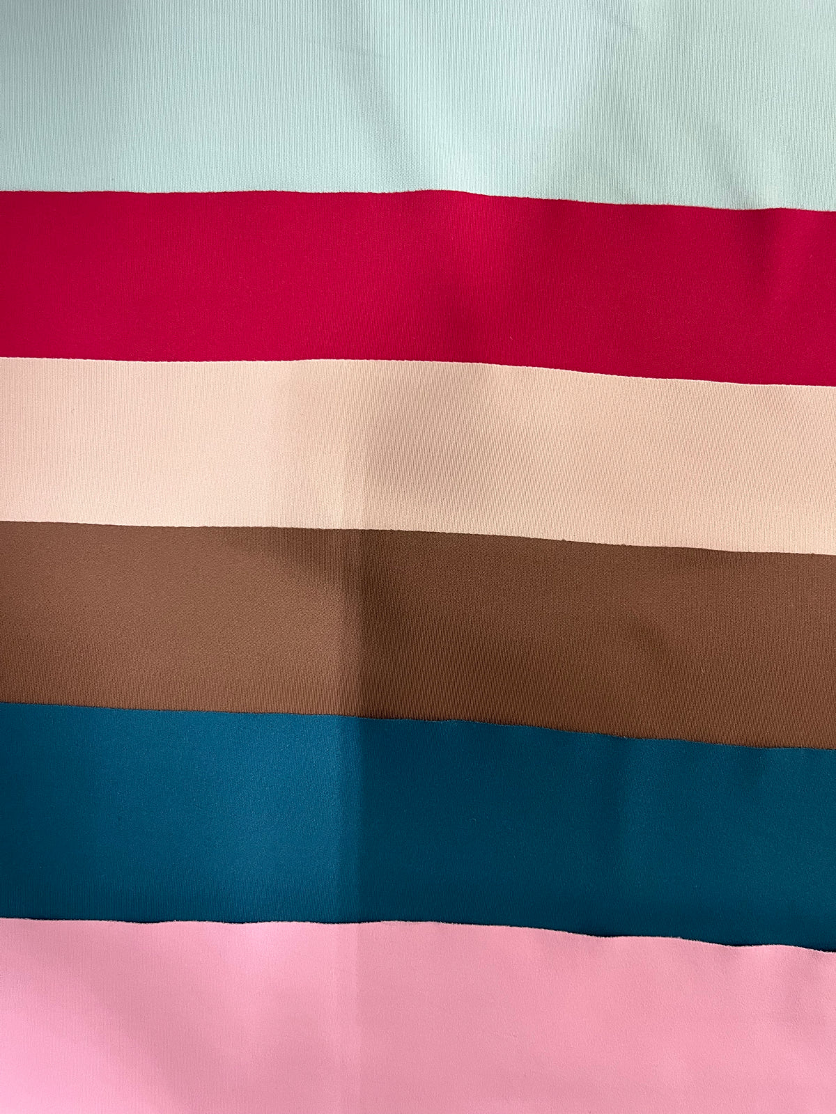 Tela Cali Lisa De Poliéster Para Pantalón, Playera Y Ropa Deportiva · 160 cm