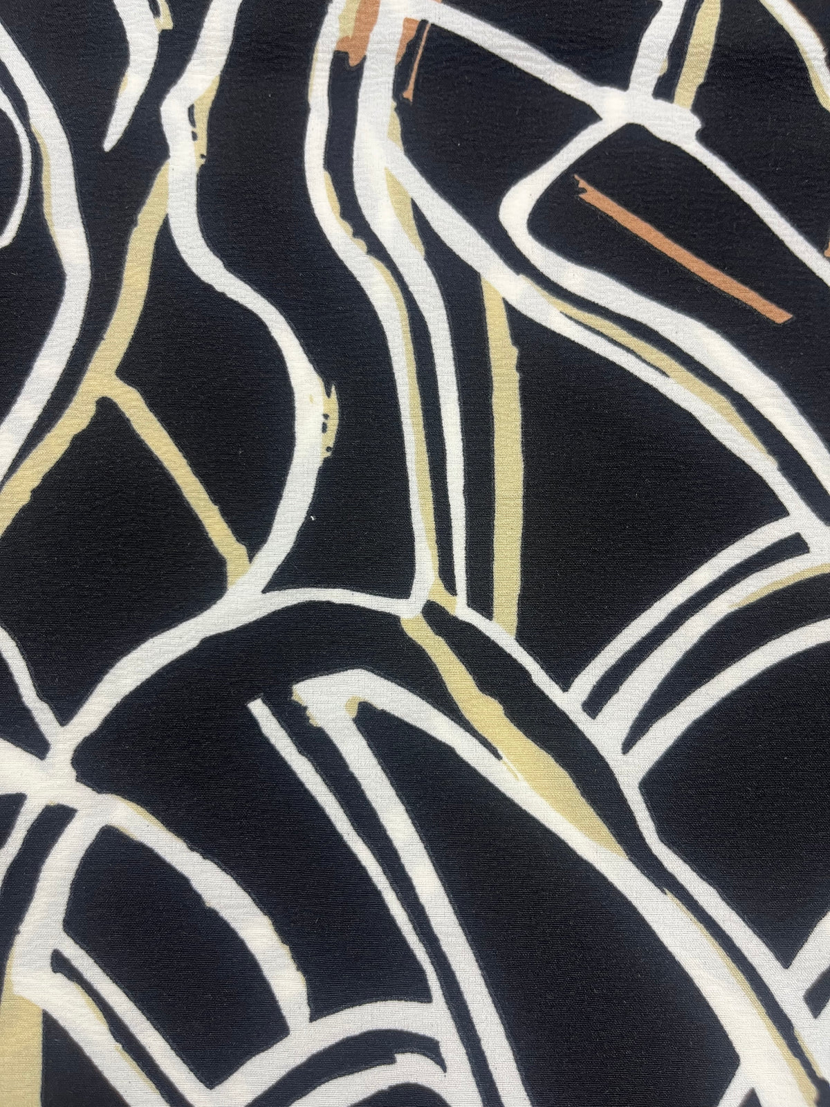 Tela Madrid Estampada De Poliéster Para Blusa, Pantalón Y Vestido · 146 cm · 15299