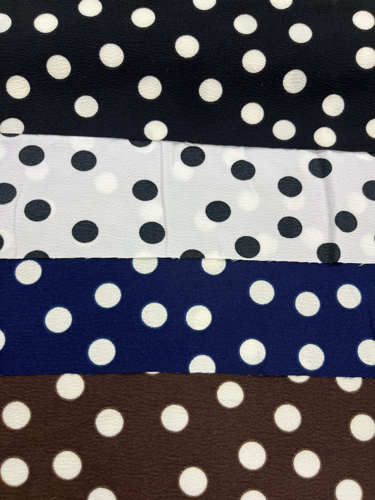 Tela Madrid Estampada De Poliéster Para Blusa, Pantalón Y Vestido · 146 cm · 15222