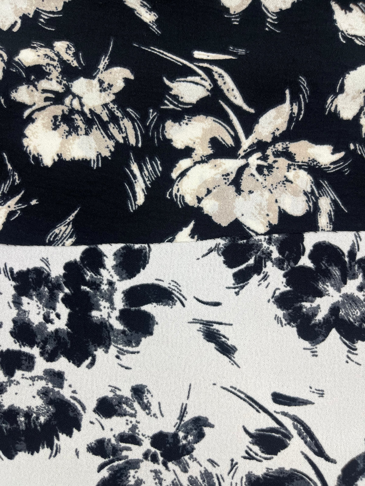 Tela Cey Estampada De Poliéster Para Blusa, Pantalón Y Vestido · 146 cm · 15294