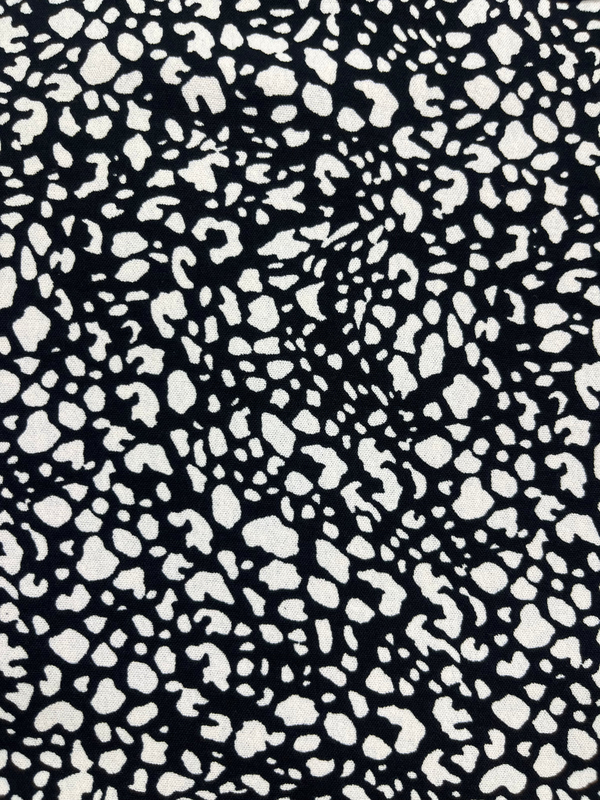 Tela Cey Estampada De Poliéster Para Blusa, Pantalón Y Vestido · 146 cm · 15341