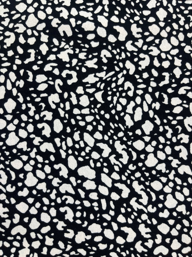 Tela Cey Estampada De Poliéster Para Blusa, Pantalón Y Vestido · 146 cm · 15341