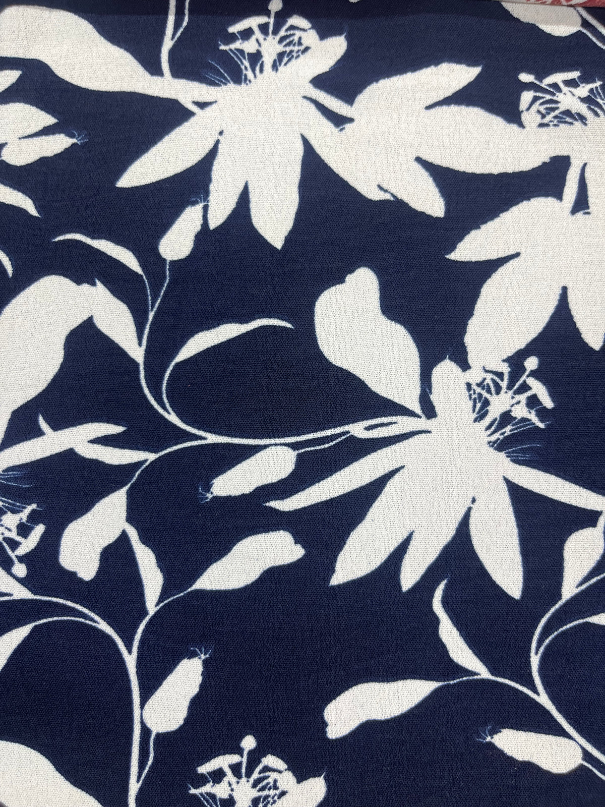Tela Cey Estampada De Poliéster Para Blusa, Pantalón Y Vestido · 146 cm · 15291