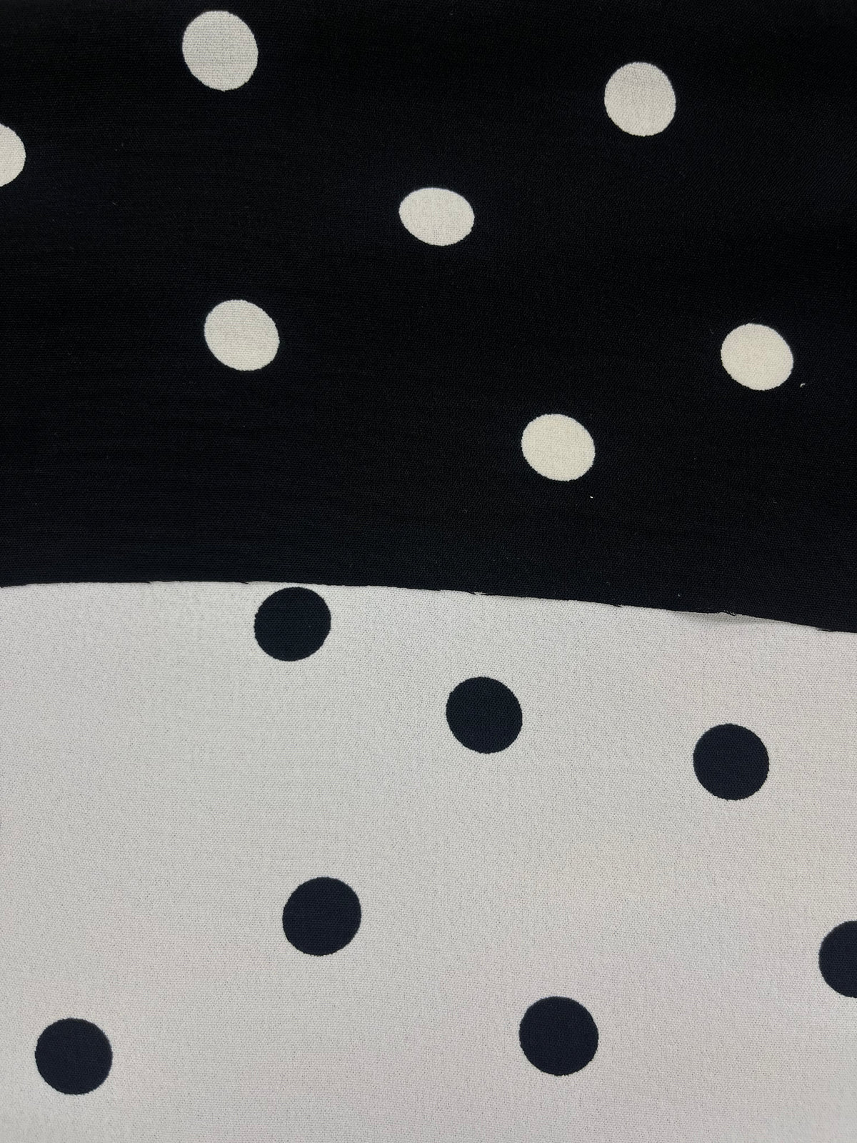 Tela Cey Estampada De Poliéster Para Blusa, Pantalón Y Vestido · 150 cm · 15365