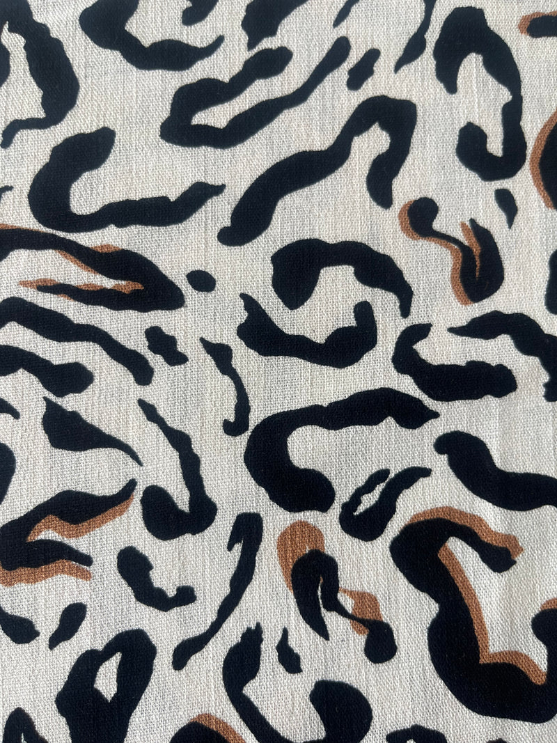 Tela Rayón Challis Slub Estampada Para Blusa · 146 cm · 14659